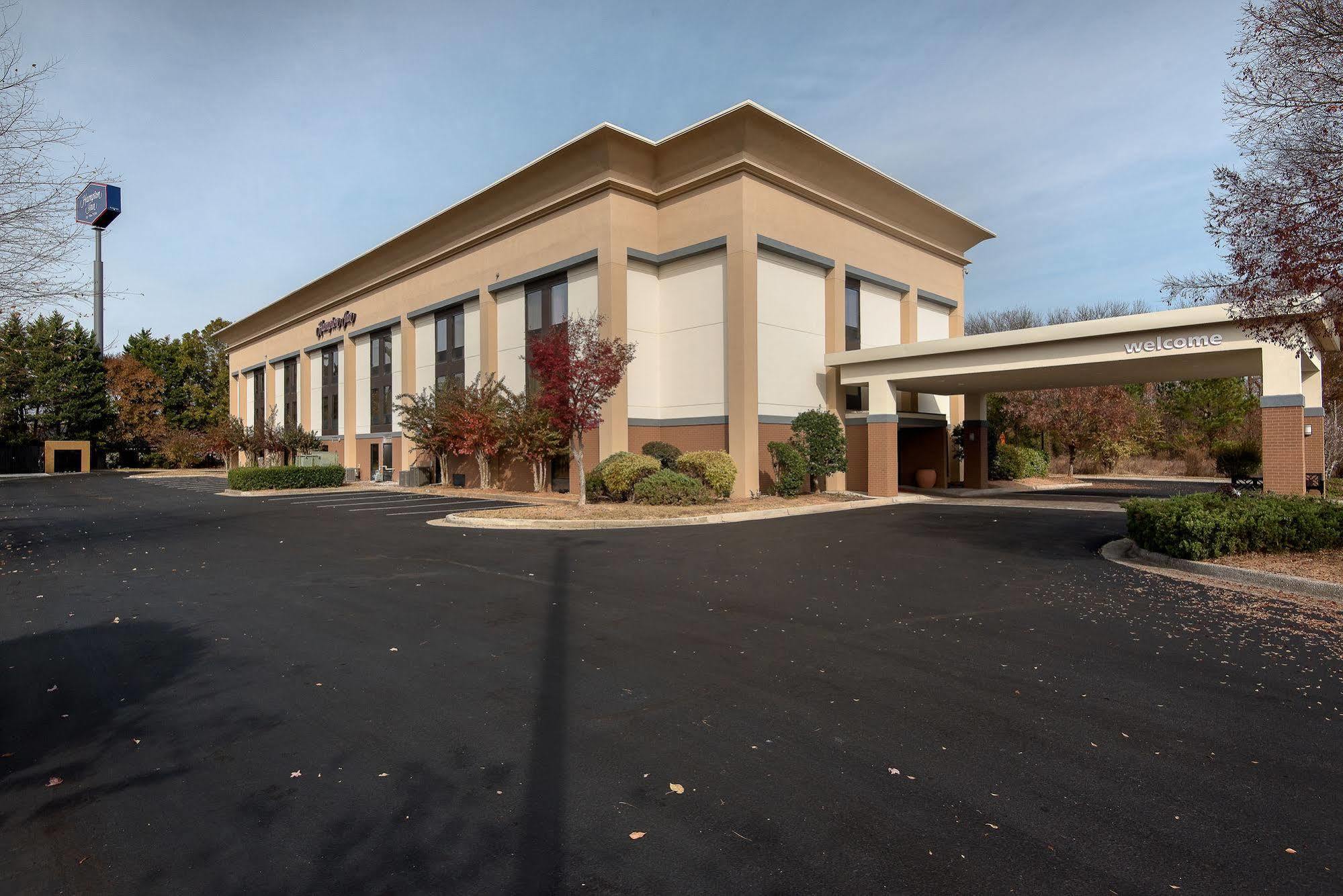 Hampton Inn Commerce Buitenkant foto